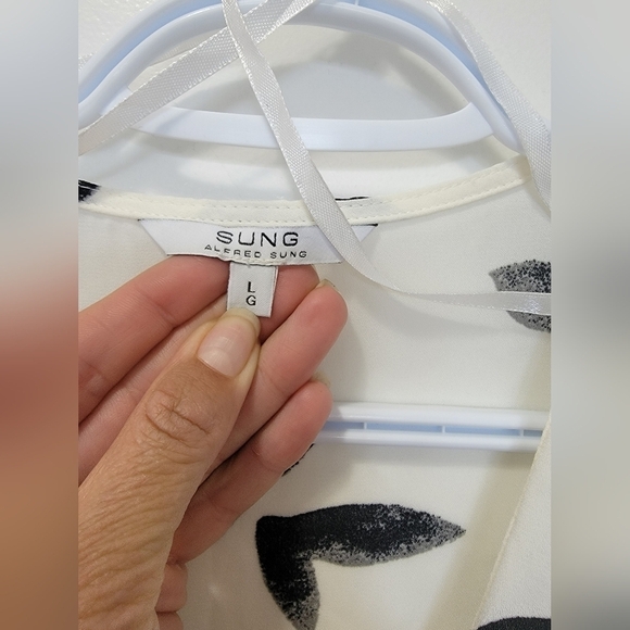 Alfred Sung blouse white black floral large - Picture 3 of 6